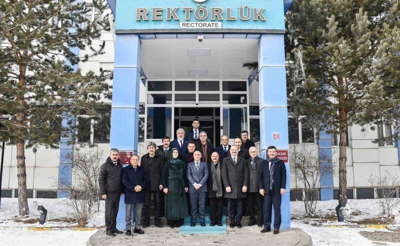 &Uuml;niversitelerarası kurul y&ouml;netimi Kars&rsquo;ta toplandı
