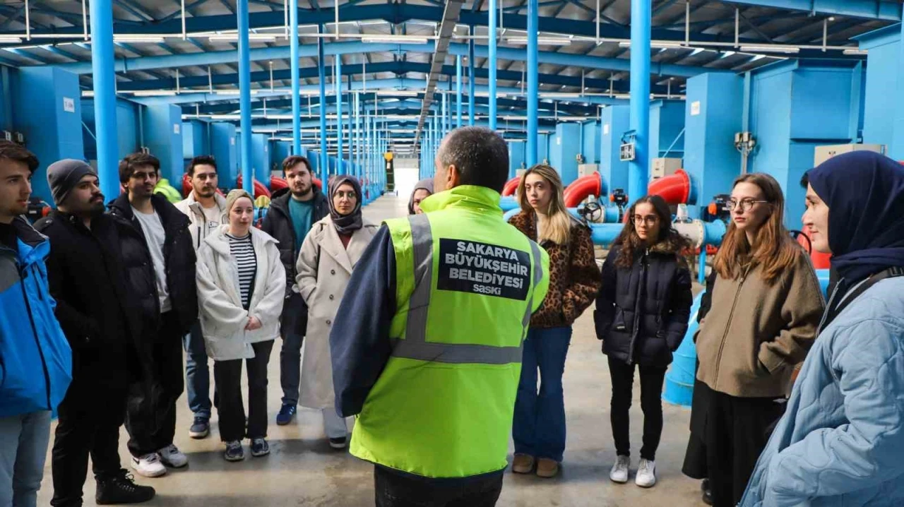 &Uuml;niversiteli hekim adayları su ve atıksu y&ouml;netimini yerinde g&ouml;rd&uuml;
