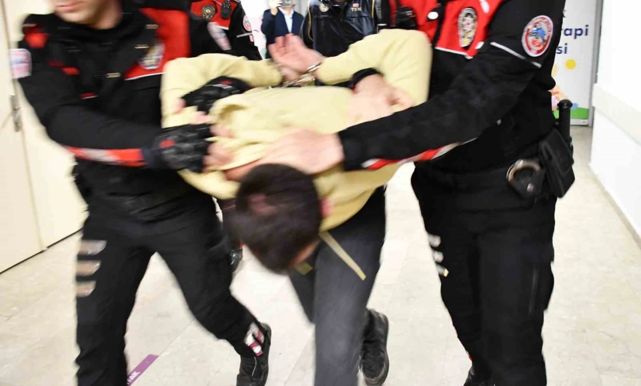 Üniversitesi Hastanesi’nde rehine ve şiddet kodu verildi
