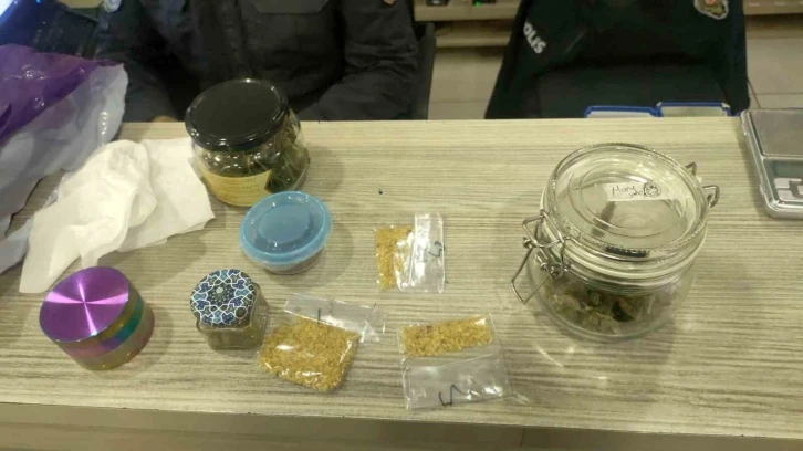 Ünlü oyuncu Aras Bulut İynemli’nin ağabeyi Orçun İynemli uyuşturucudan gözaltına alındı