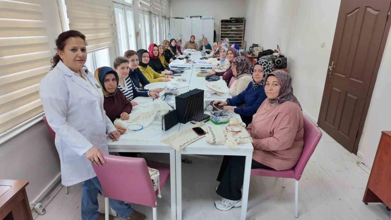Unutulmaya y&uuml;z tutmuş el sanatları KAYMEK&rsquo;te yeniden hayat buluyor

