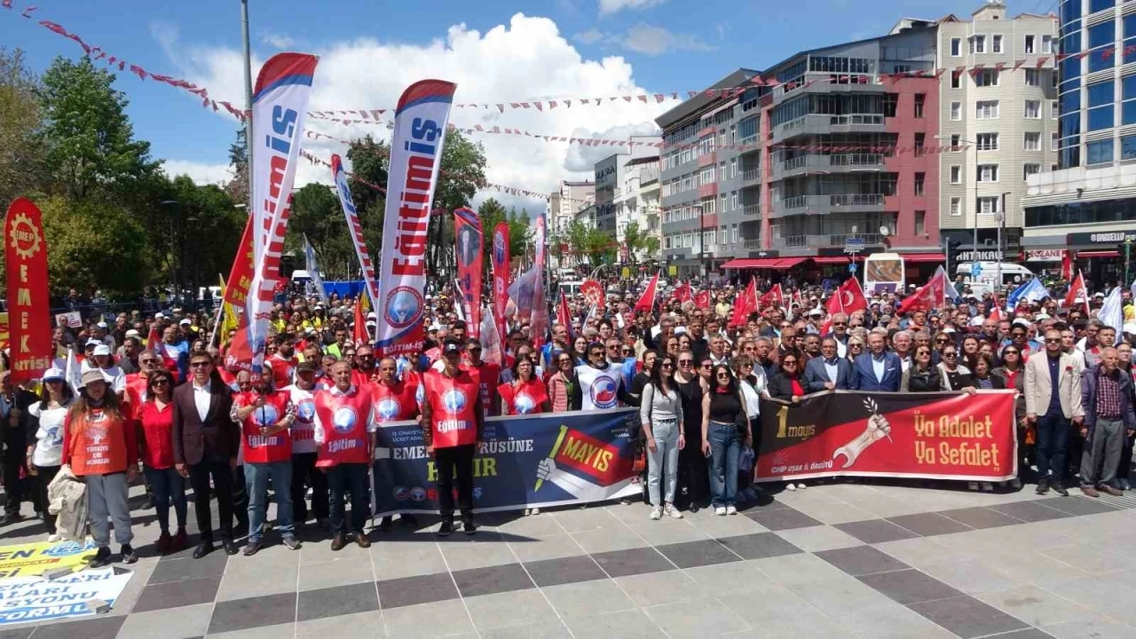 Uşak’ta 1 Mayıs Emek ve Dayanışma Günü etkinliklerle kutlandı
