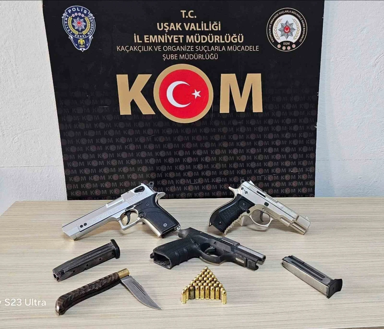 Uşak’ta çok sayıda kaçak makaron ve tütün ele geçirildi
