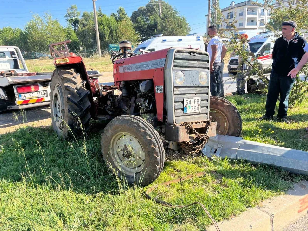 Uşak&rsquo;ta meydana gelen trafik kazasında 4 kişi yaralandı
