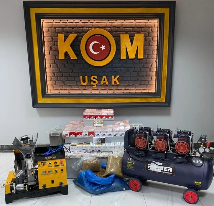 Uşak&rsquo;ta yapılan operasyonda &ccedil;ok sayıda ka&ccedil;ak makaron ele ge&ccedil;irildi
