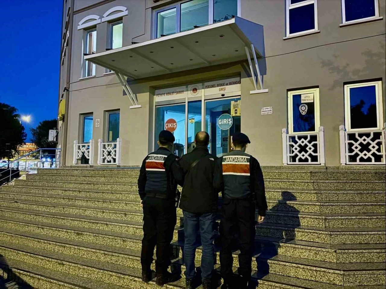 Fethiye Ölüdeniz'de Uyuşturucu Baskını