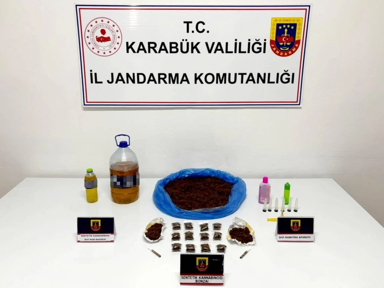 Uyuşturucu operasyonunda 3 ş&uuml;pheli yakalandı
