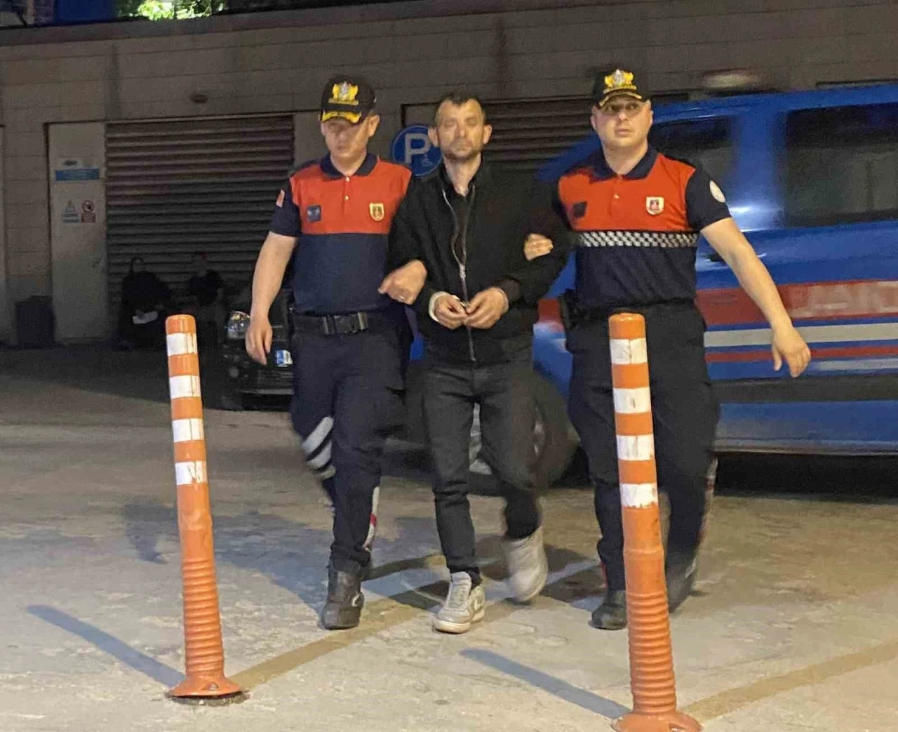 Uyuşturucu operasyonunda, 64 kişiden 58&rsquo;i tutuklandı
