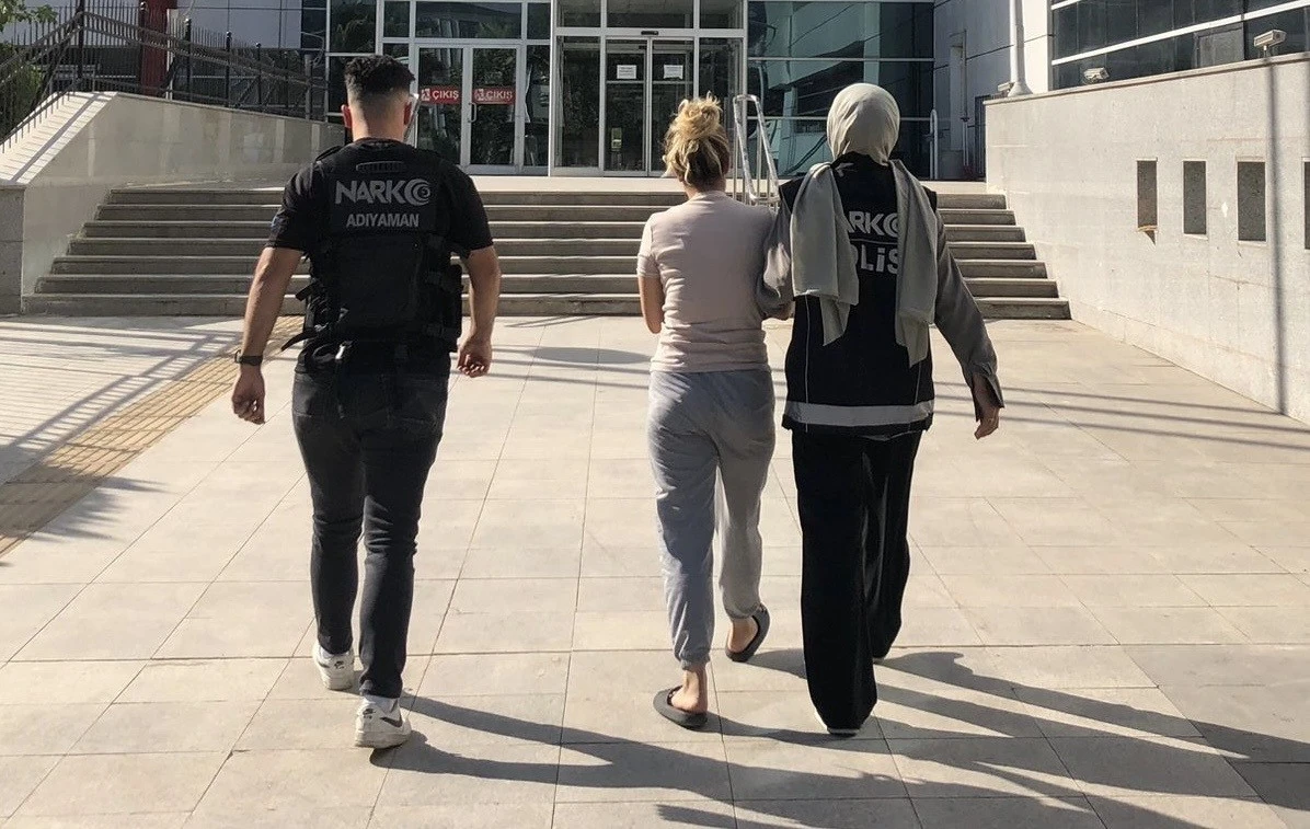 Uyuşturucu suçundan aranan şahıs yakalandı
