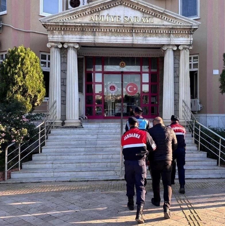 Uyuşturucu su&ccedil;undan aranıyordu, Didim&rsquo;de yakalandı
