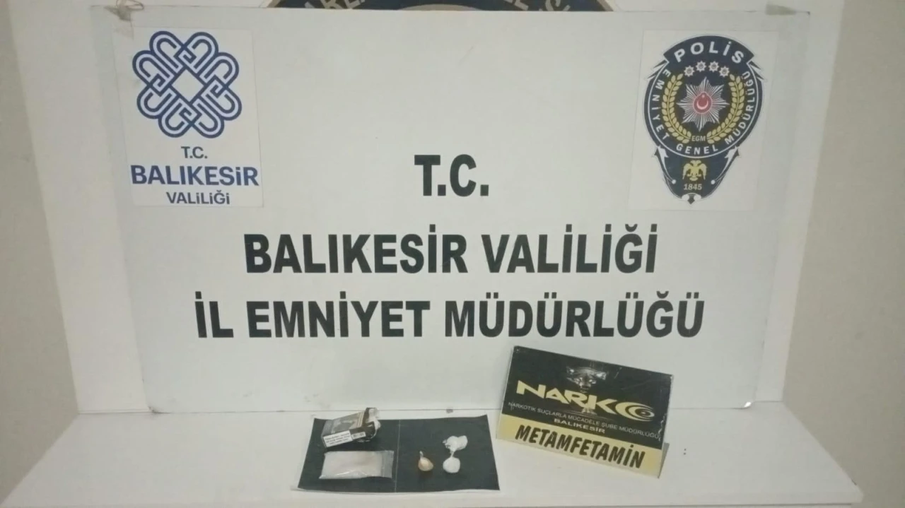 Uyuşturucu ticareti yapan 3 şahıs tutuklandı!
