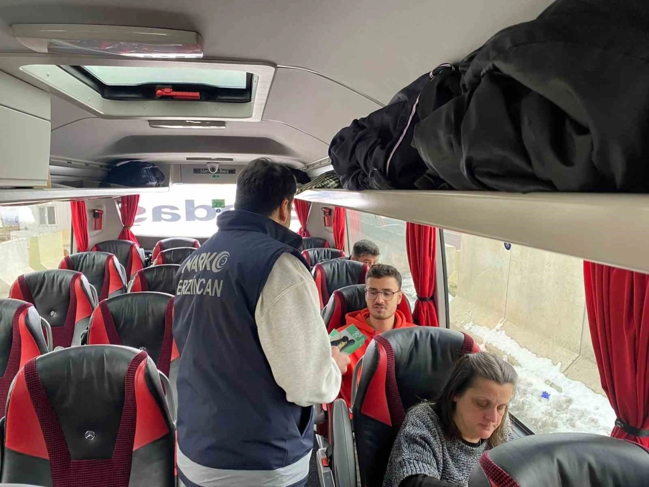 Uyuşturucuya karşı 440 yolcu bilgilendirildi
