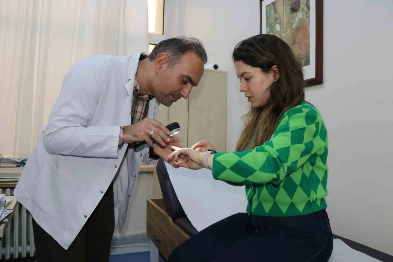 Uzmanı a&ccedil;ıkladı: "G&uuml;neş kremi sadece yazın değil, kışın da kullanılmalı"
