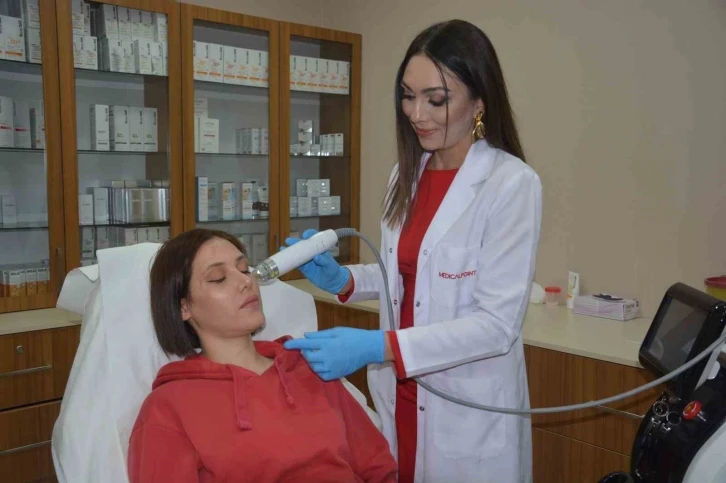 Uzmanından cilt yaşlanmasına karşı &ouml;neriler
