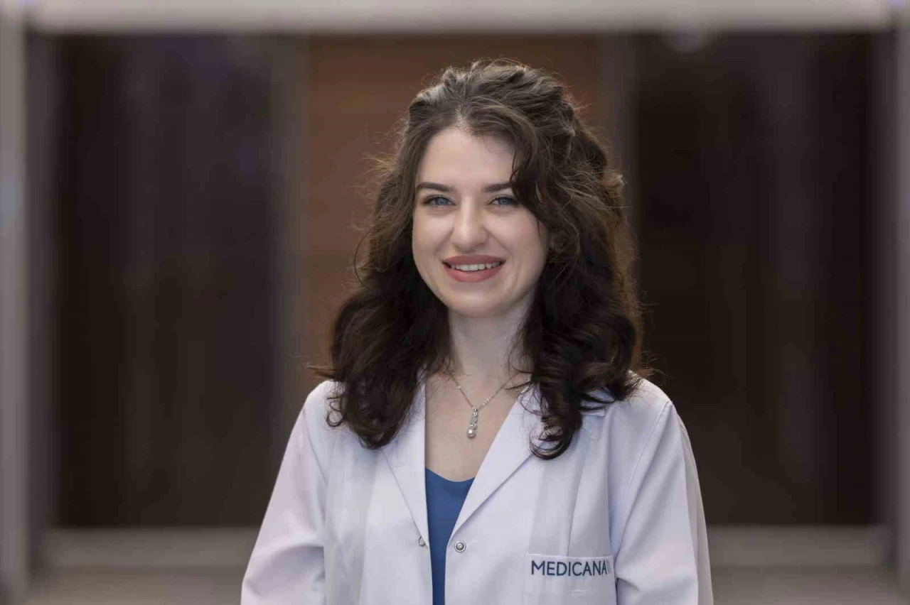 Uzmanından, &quot;Aç değilim ama elim pakete gidiyor&quot; diyenlere 3 saniye kuralı
