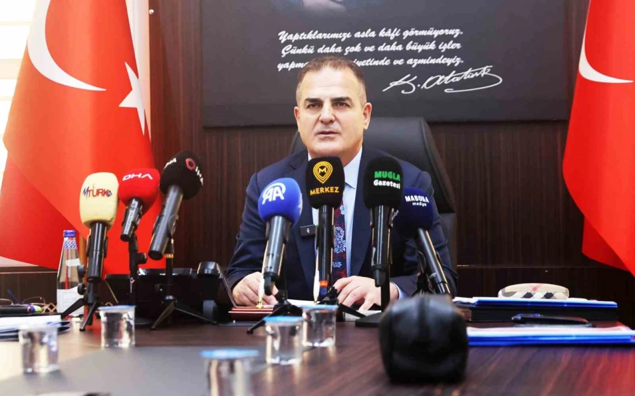 Vali Akbıyık, kız yurdu inşaatındaki mağara ve mezar iddialarını değerlendirdi
