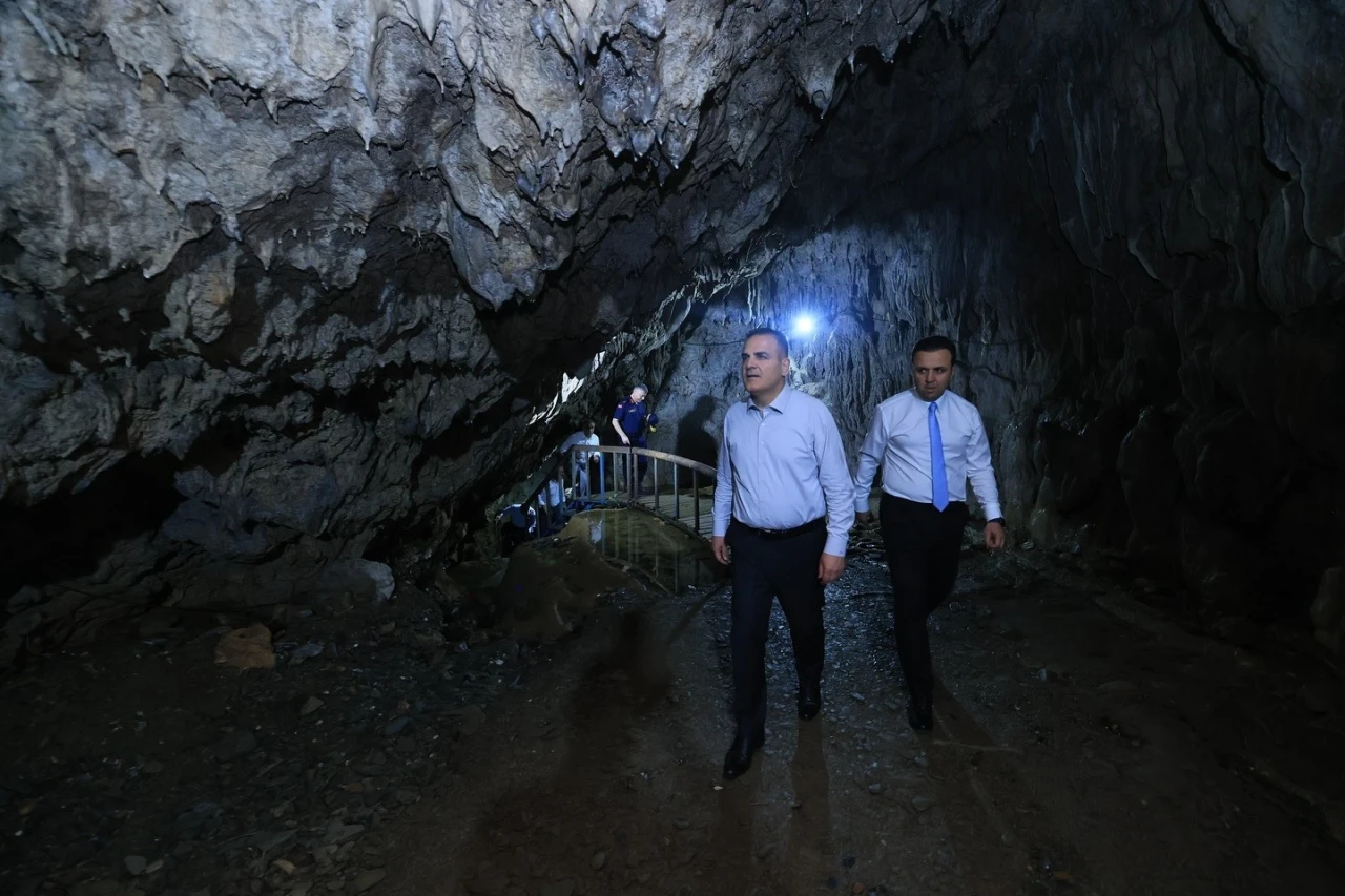 Vali Akbıyık, Yerküpe Mağarası ve Mesire Alanı’nda incelemelerde bulundu
