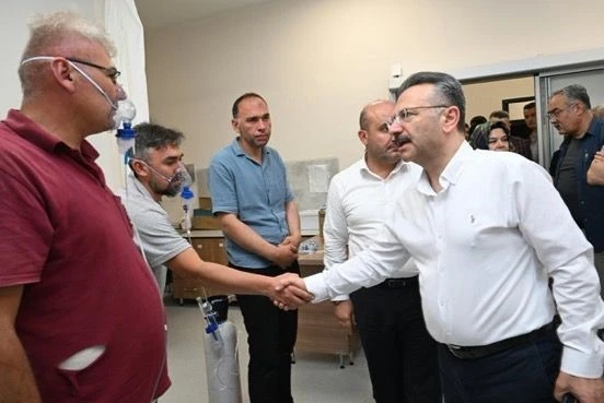 Vali Aksoy, orman yaralılarını ziyaret etti
