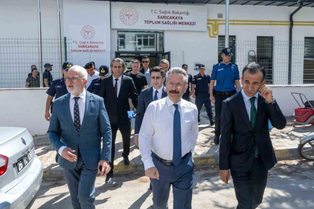 Vali Aksoy, Sarıcakaya’da sağlık tesislerini ziyaret etti

