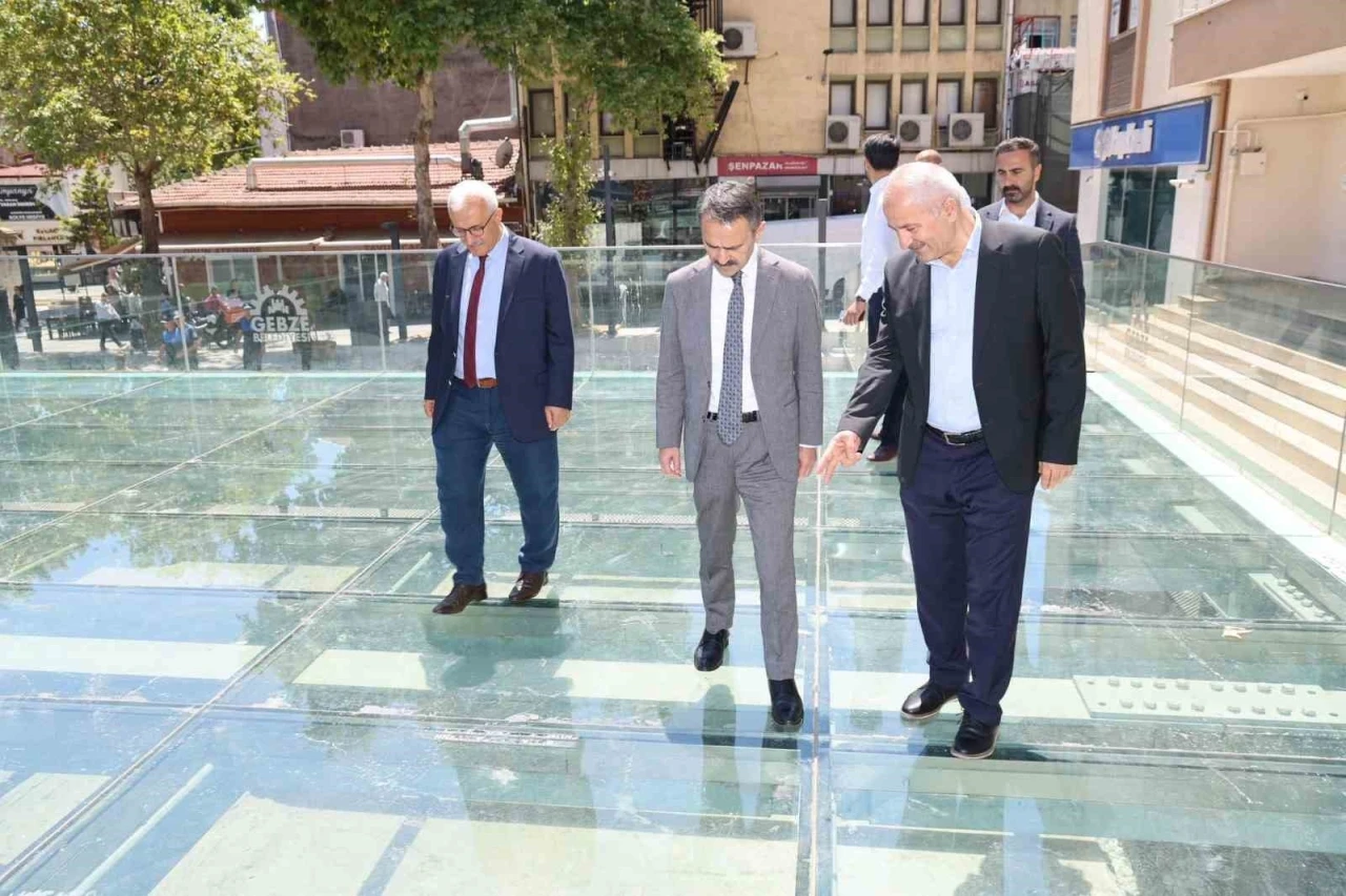 Vali Aktaş, Gebze’de yatırımları yerinde inceledi
