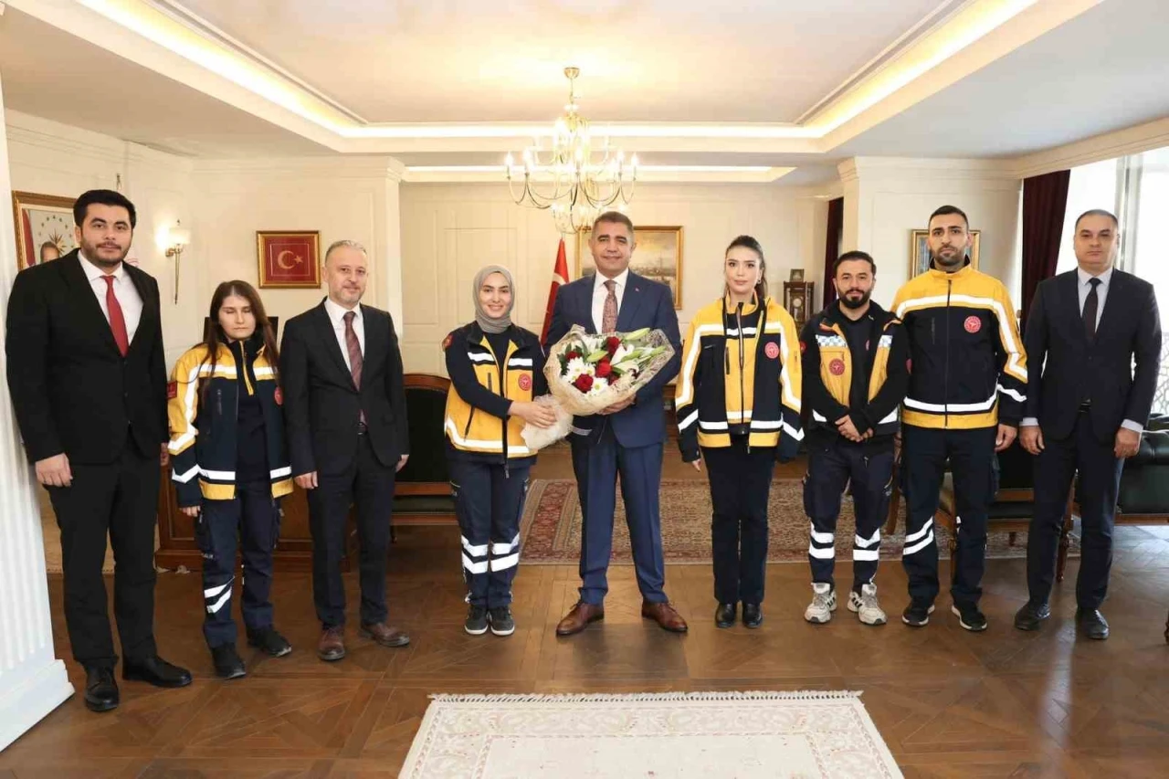 Vali Aslan acil sağlık çalışanları ağırladı
