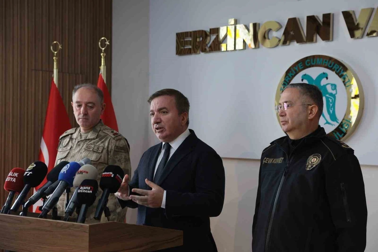 Vali Aydoğdu 2025 asayiş raporunu a&ccedil;ıkladı: Su&ccedil; oranları d&uuml;şt&uuml;
