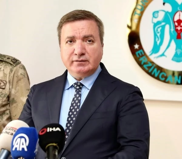Vali Aydoğdu&rsquo;dan basının &ouml;nemine vurgu
