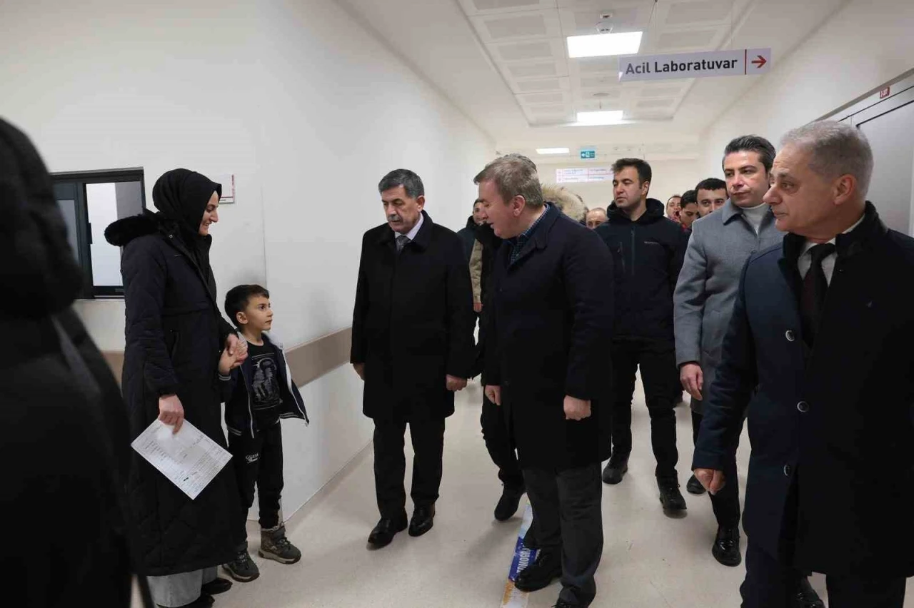 Vali Aydoğdu yeni yıla hastanede girdi
