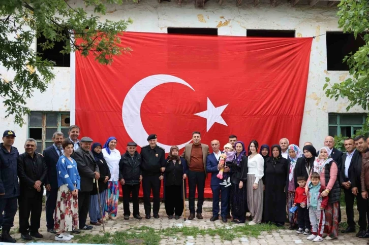 Vali Aygöl, Hıdırellez şenliklerine katıldı
