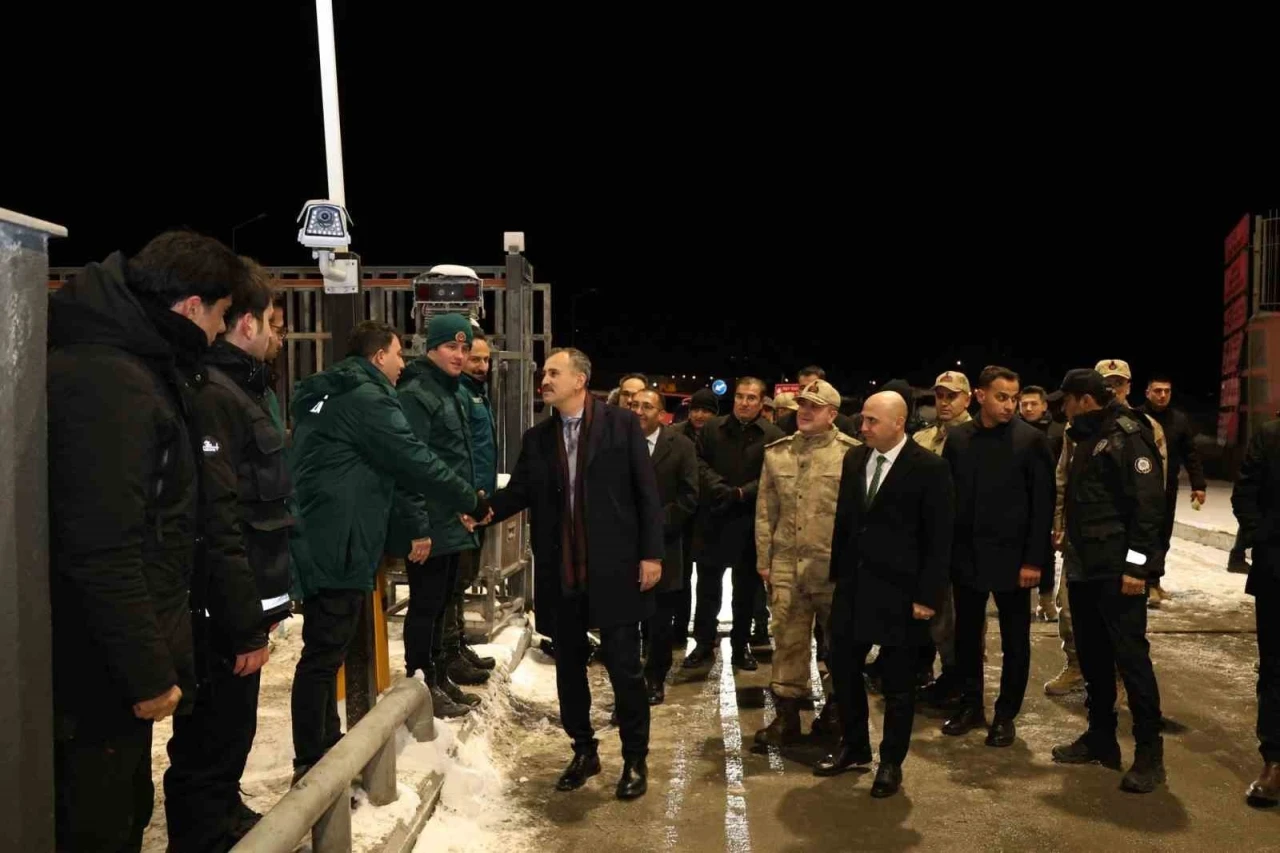 Vali Bozkurt, Ağrı&rsquo;da kamu hizmetleri ve asayiş &ccedil;alışmalarını değerlendirdi
