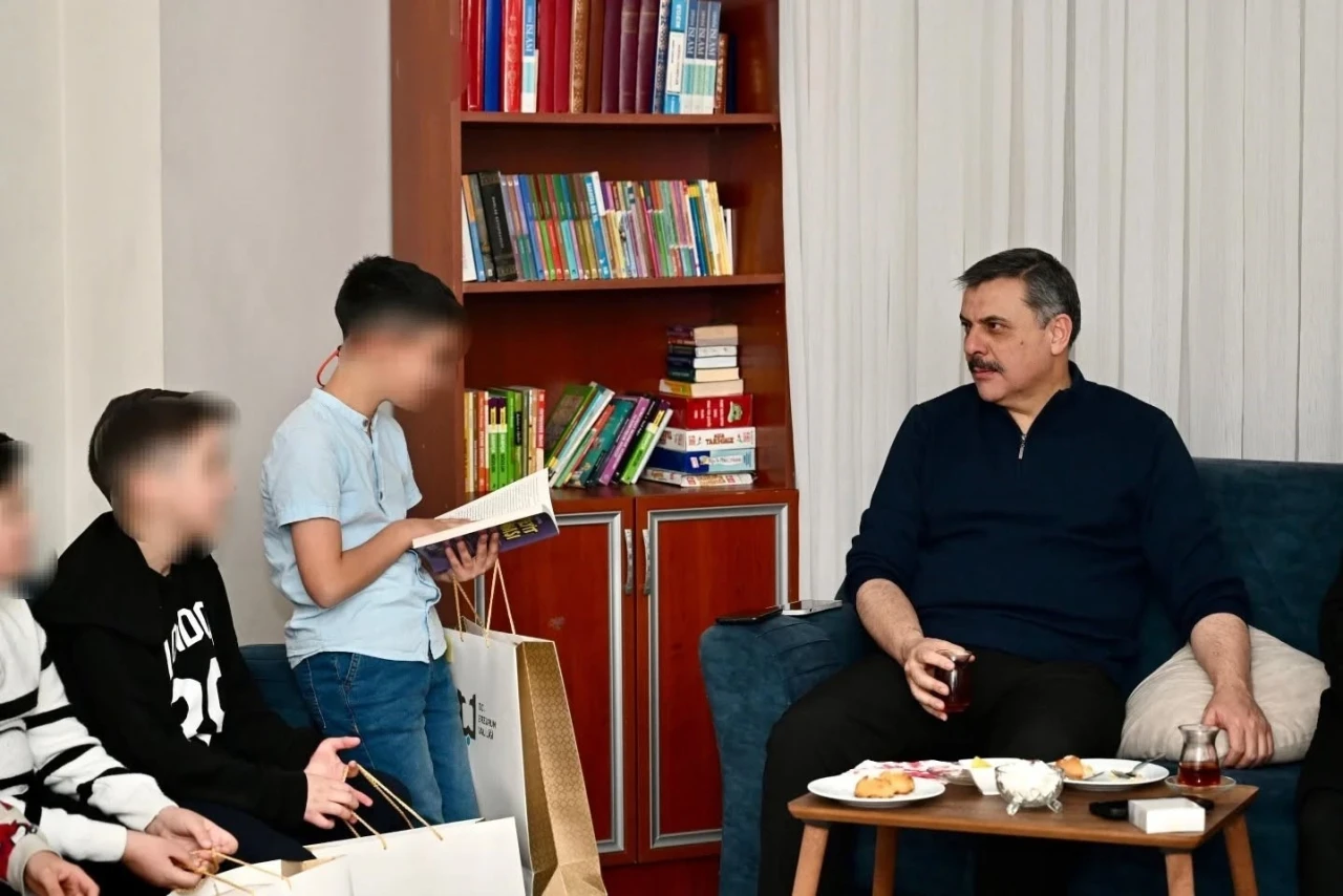 Vali &Ccedil;ift&ccedil;i&rsquo;den anlamlı ziyaret
