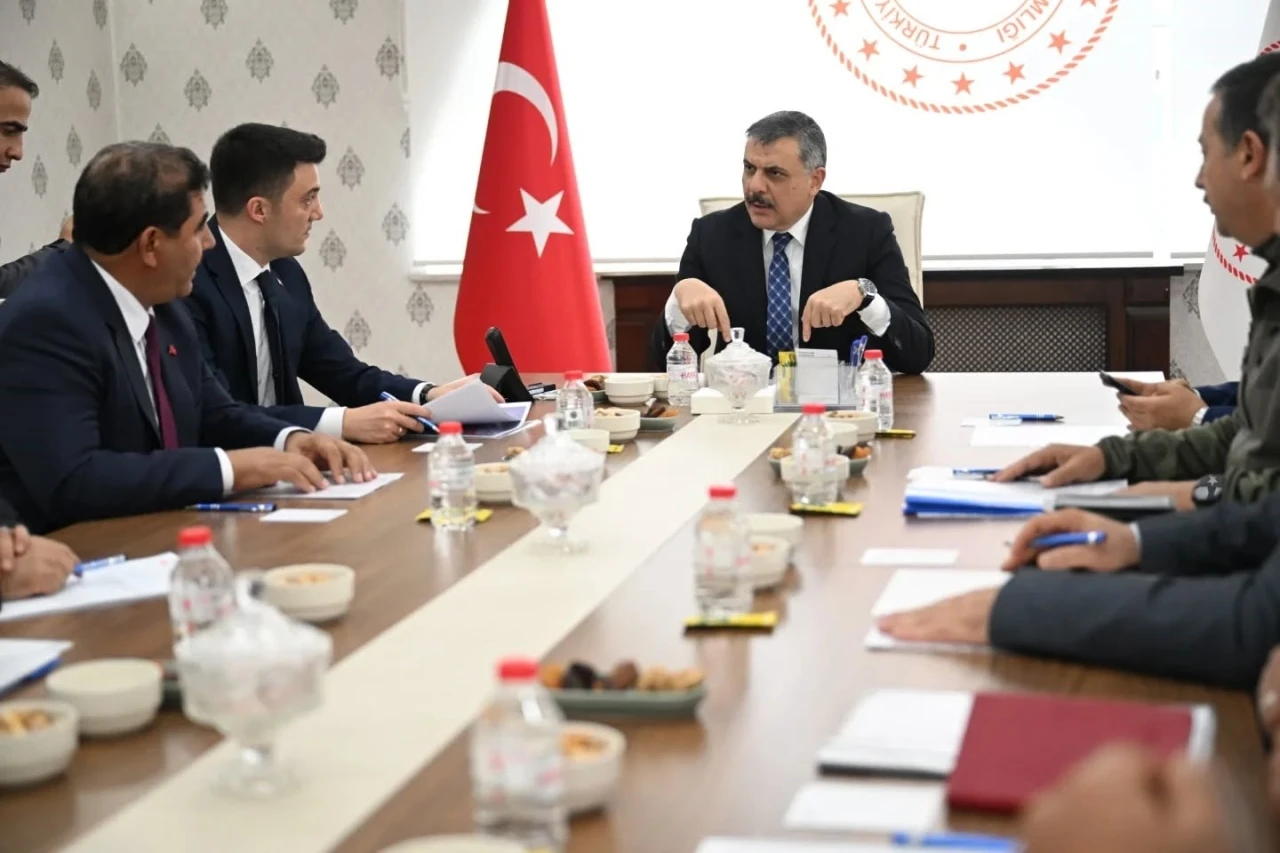 Vali Çiftçi, Horasan’da
