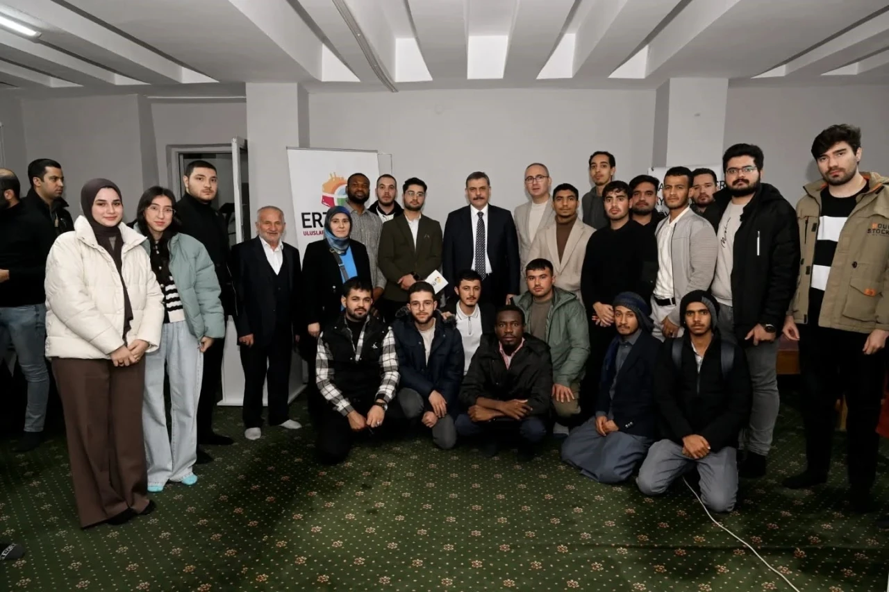 Vali Çiftçi, Uluslararası öğrencilerle biraraya geldi
