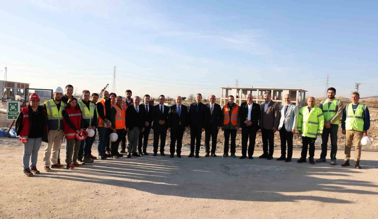 Vali Coşkun, Denizli OSB&rsquo;nin yeni arıtma tesisi şantiyesini inceledi
