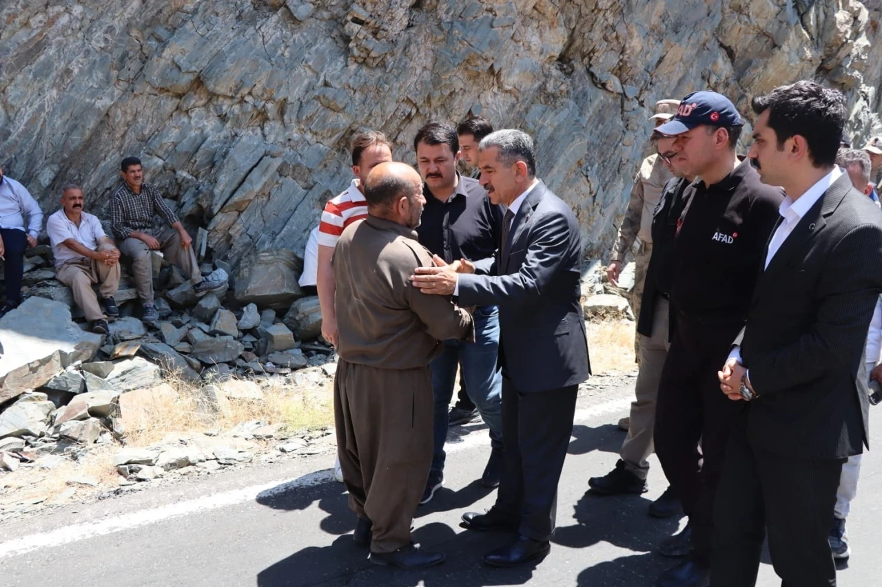 Vali Ekici, Habur &Ccedil;ayı&rsquo;ndaki arama &ccedil;alışmalarını yerinde inceledi
