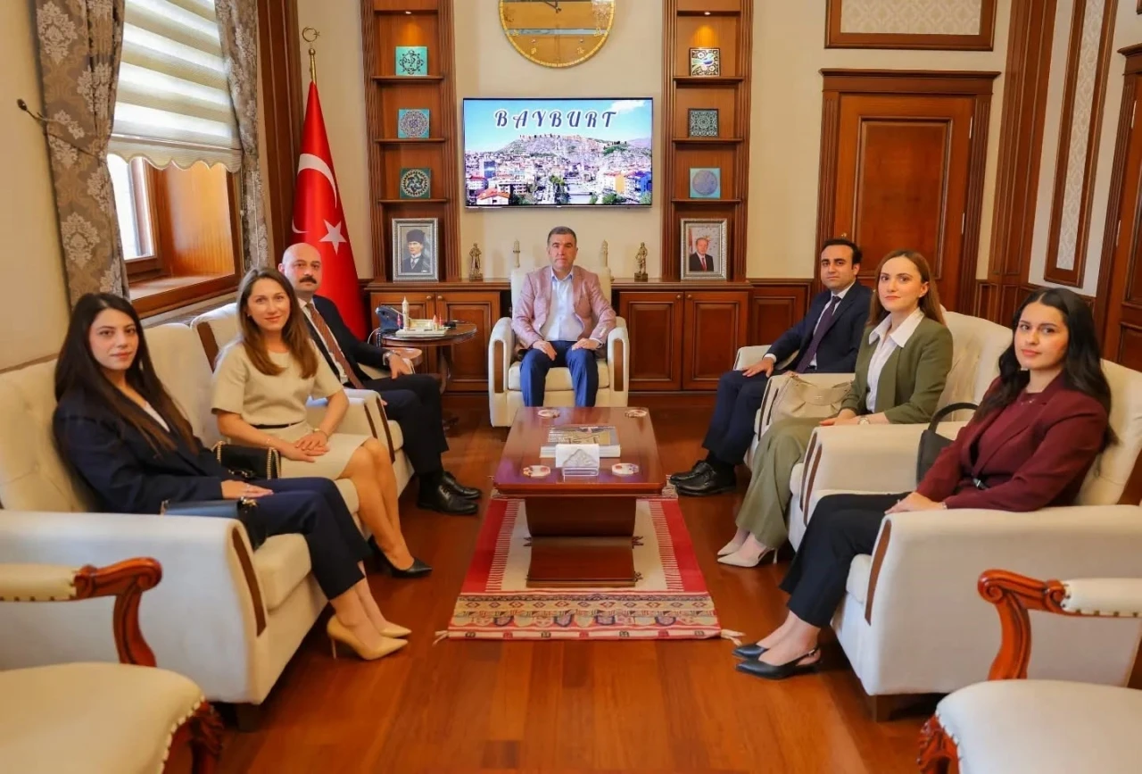 Vali Eldivan, ataması &ccedil;ıkan yargı mensuplarını ağırladı
