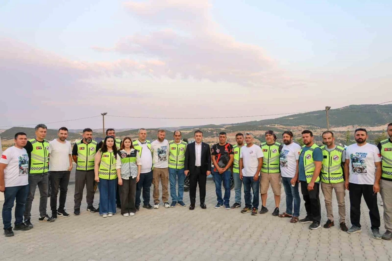 Vali Faik Oktay Sözer, motosiklet tutkunlarıyla buluştu