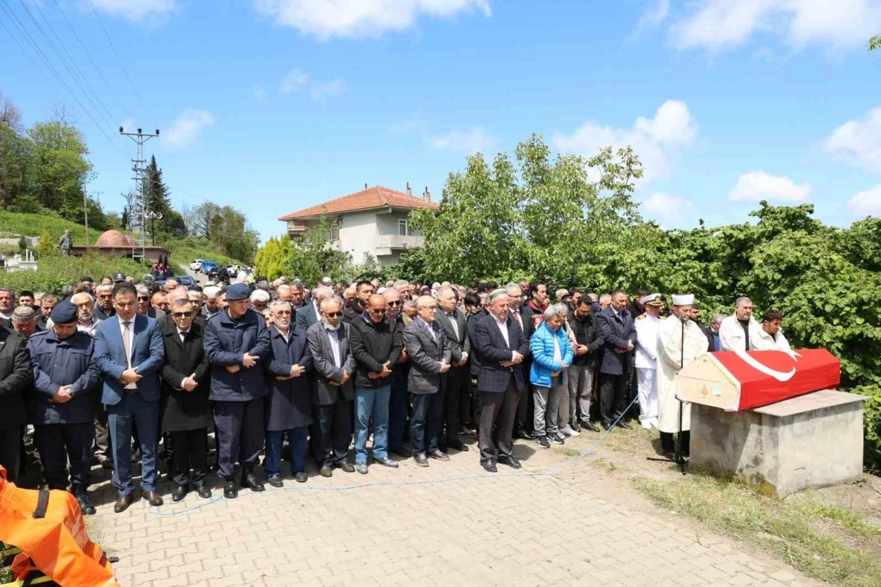 Vali Hacıbektaşoğlu, polis memuru Ertunç Gül’ün cenaze törenine katıldı
