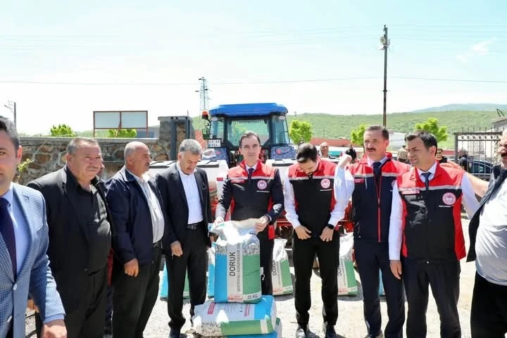 Vali Karakaya, Fasulye Tohumu Dağıtım Töreni’ne katıldı

