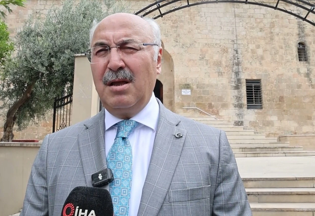 Vali Köşger, Adana’daki yangına sebep olanların terörle bağlantısının bulunmadığını açıkladı
