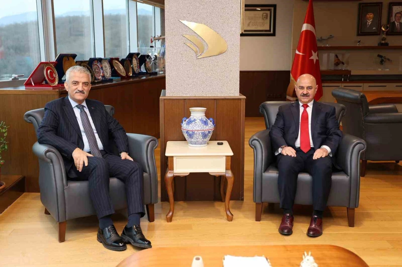 Vali Makas, D&uuml;zce &Uuml;niversitesi&rsquo;nde
