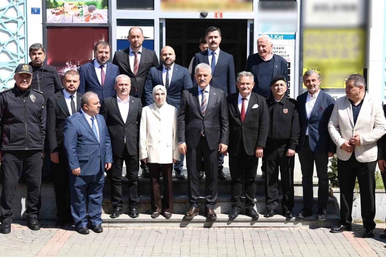 Vali Makas&rsquo;tan Cumayeri&rsquo;ne sorunları yerinde dinledi
