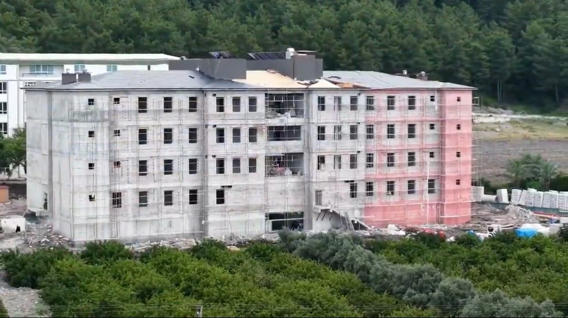Vali Masatlı, Payas&rsquo;taki eğitim yatırımlarını inceledi
