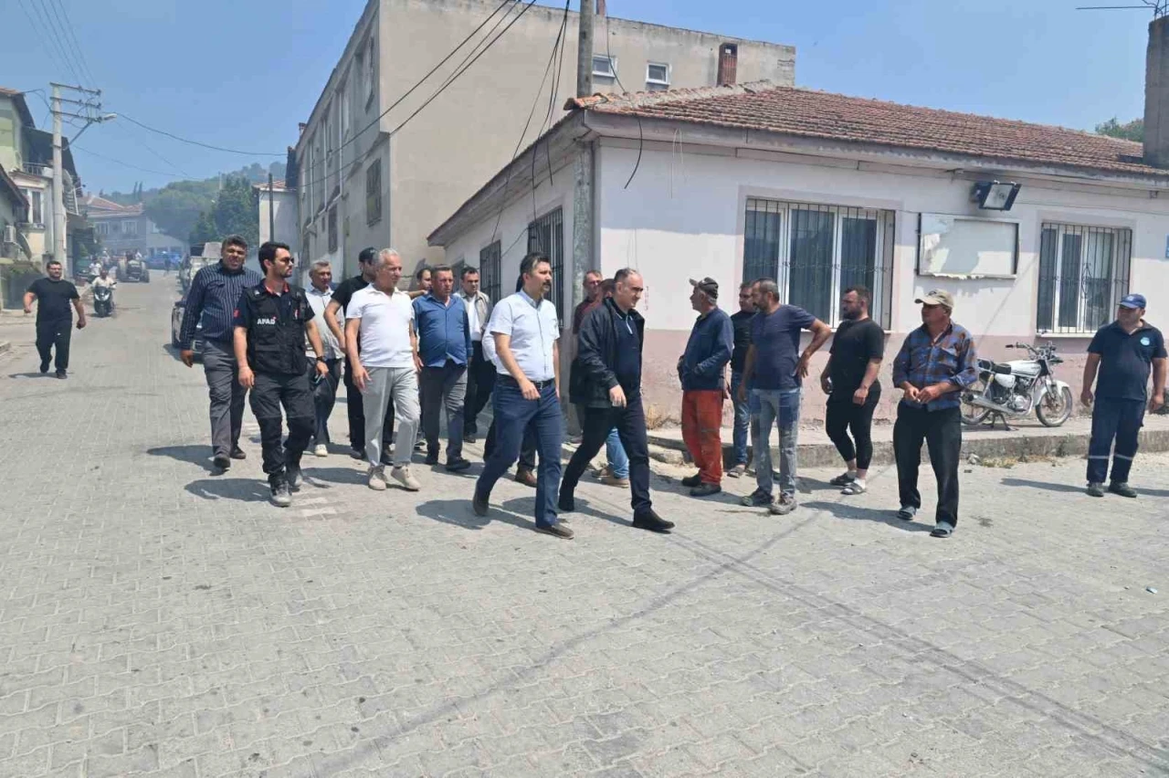 Vali Özkan yangın bölgesinde incelemelerde bulundu
