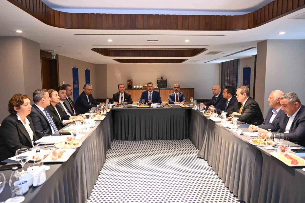 Vali Şahin: &quot;Turizm faaliyetleri yangına dayanıklı şartlarda sağlanacak&quot;

