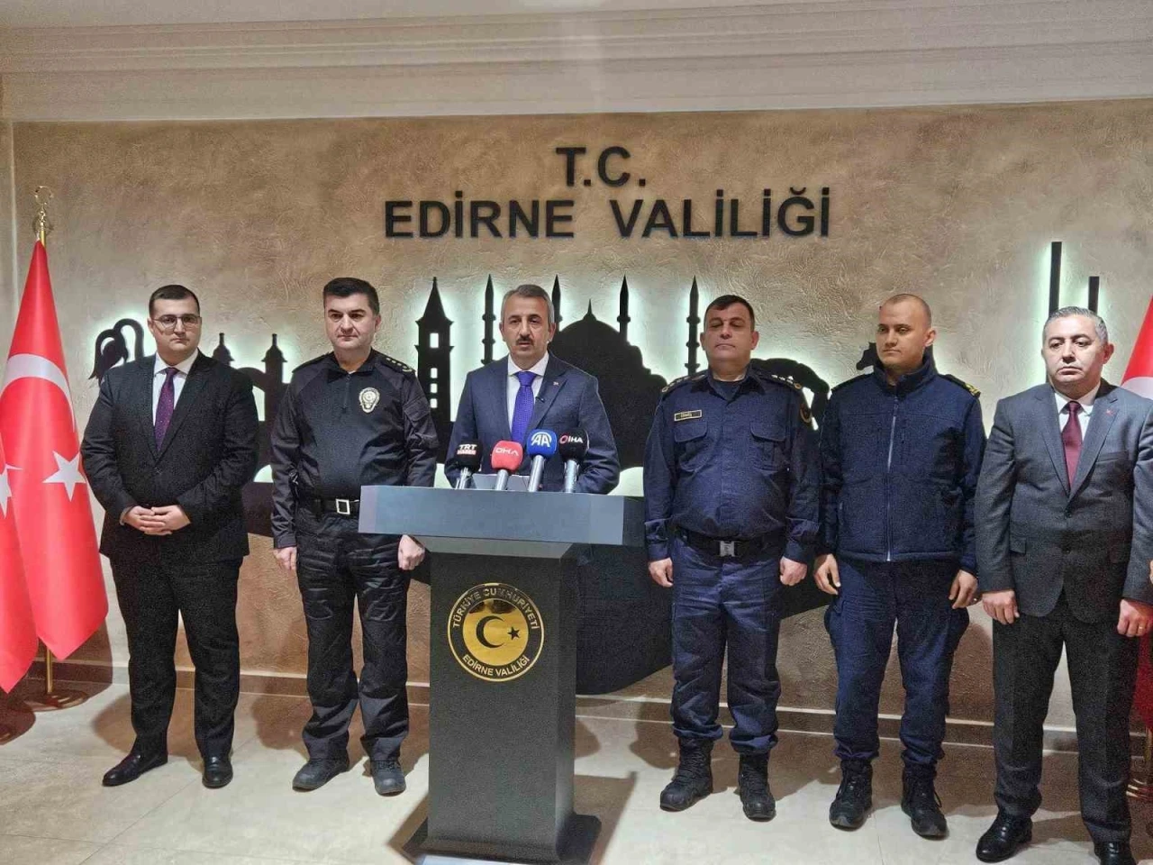 Vali Sezer: &quot;Edirne’de 10 ayda bin 414 kişi yakalandı, motosiklet kazaları arttı&quot;
