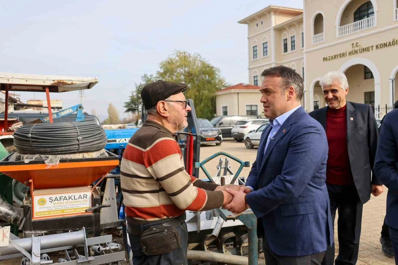Vali Sözer Pazaryeri Küçük Sanayi Sitesi’nde esnafla buluştu
