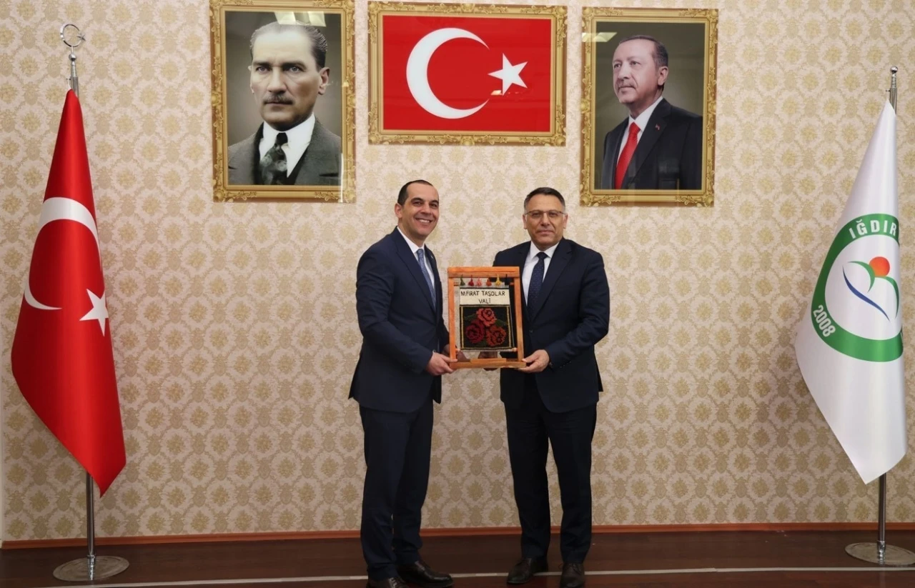 Vali Taşolar&rsquo;dan Rekt&ouml;r G&uuml;rel&rsquo;e nezaket ziyareti
