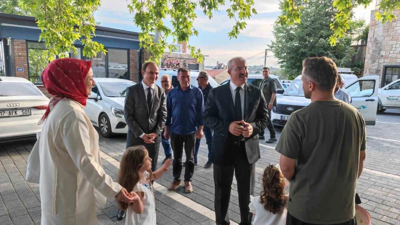 Vali Toraman Kayalar köyü sakinleriyle buluştu
