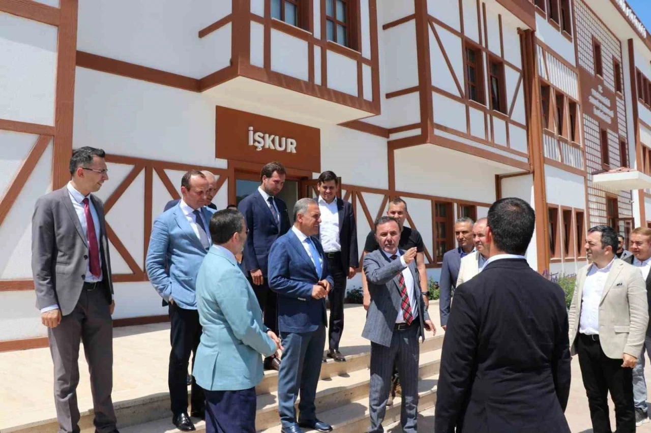 Vali Usta&rsquo;dan Yalova OSB&rsquo;de inceleme
